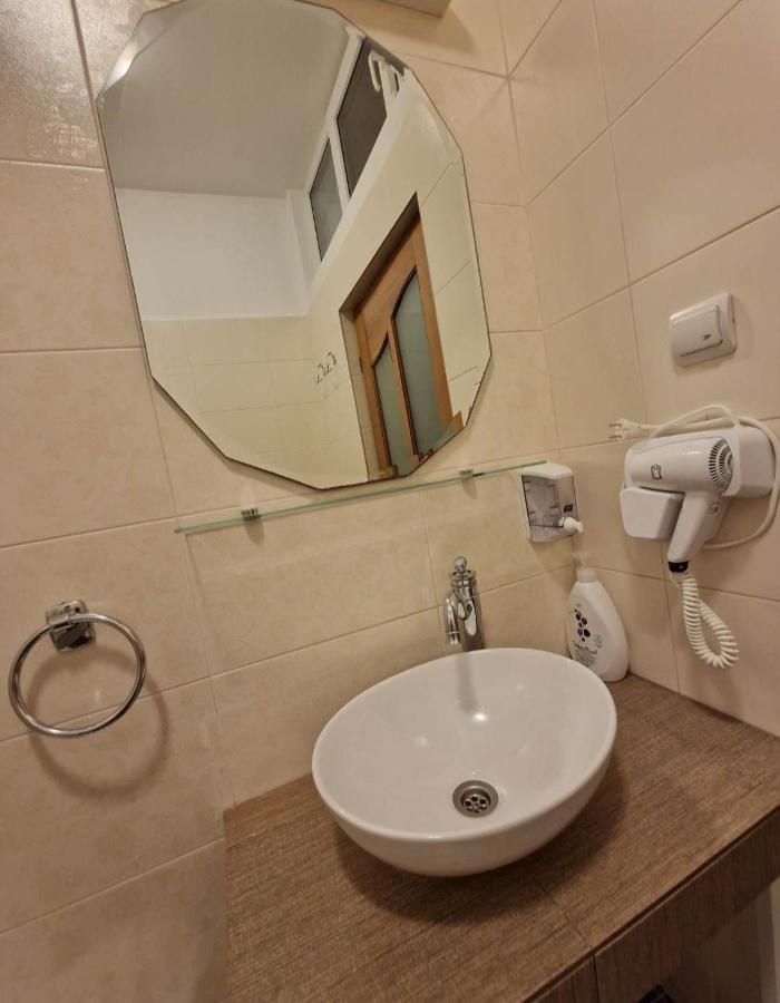 Traian Mosoiu , Parcare Proprie Apartment