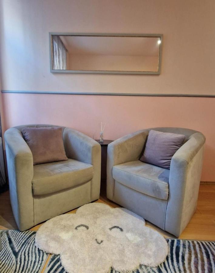 Traian Mosoiu , Parcare Proprie Apartment